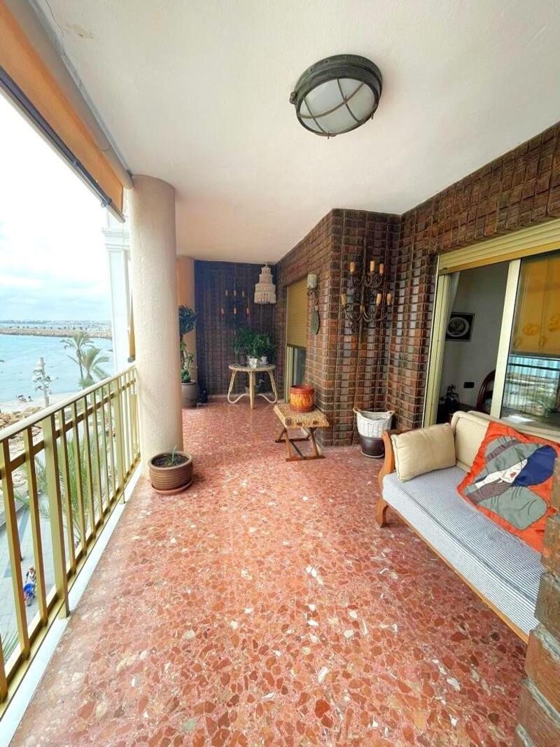 4 bedroom Apartment for sale