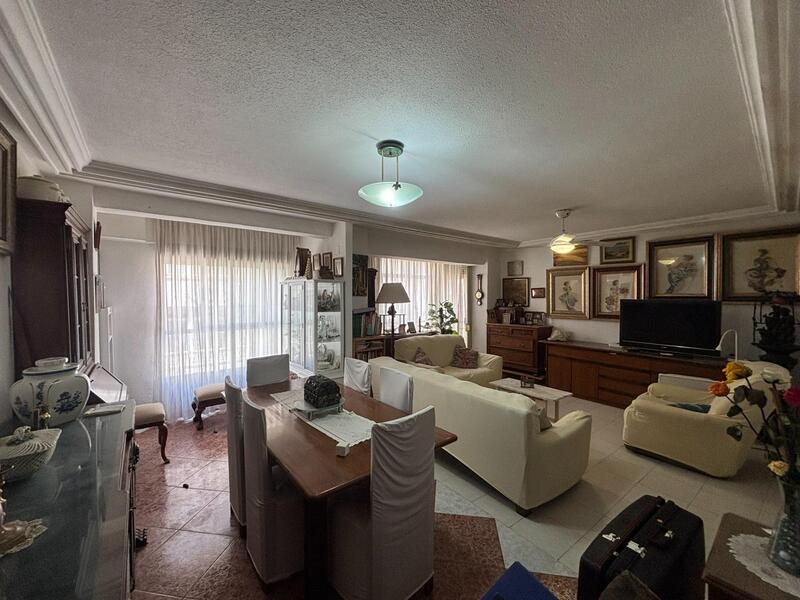 2 slaapkamer Appartement Te koop