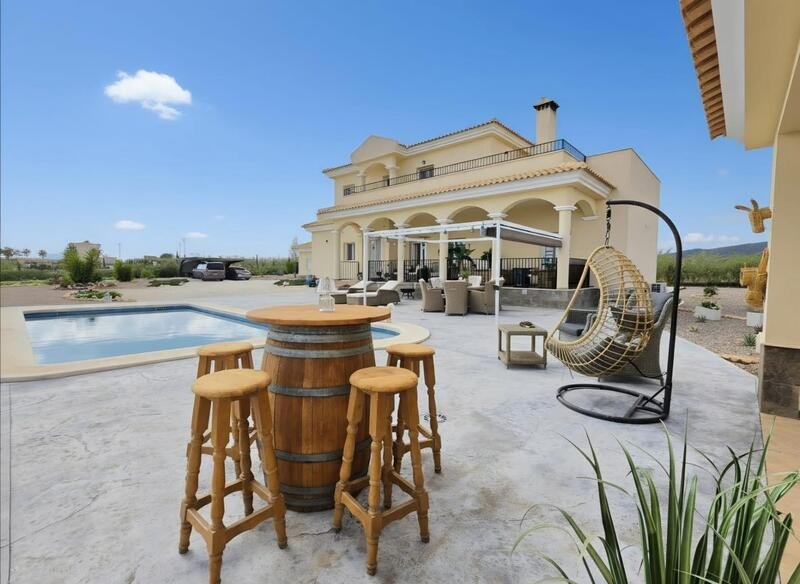 4 slaapkamer Villa Te koop