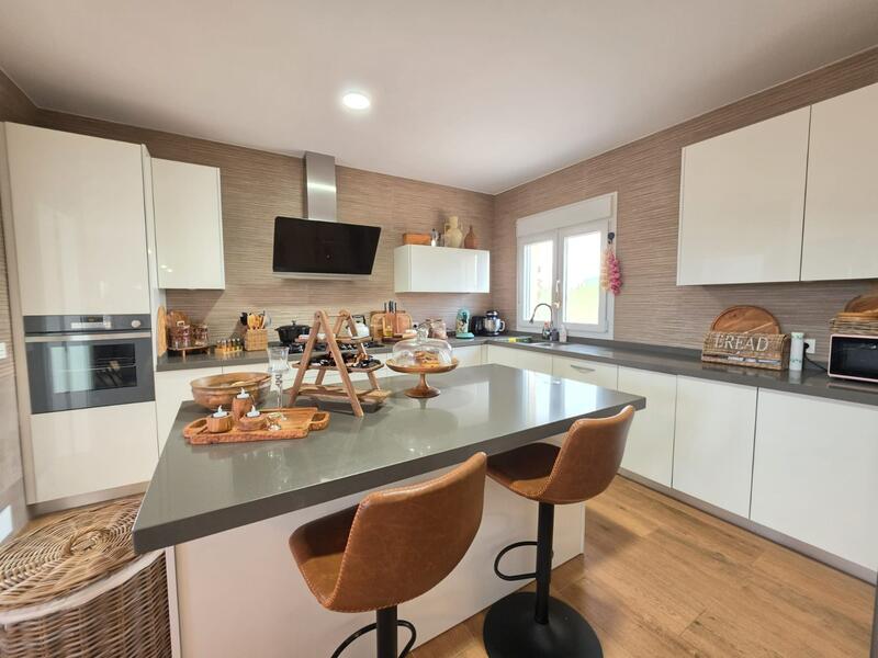 4 slaapkamer Villa Te koop