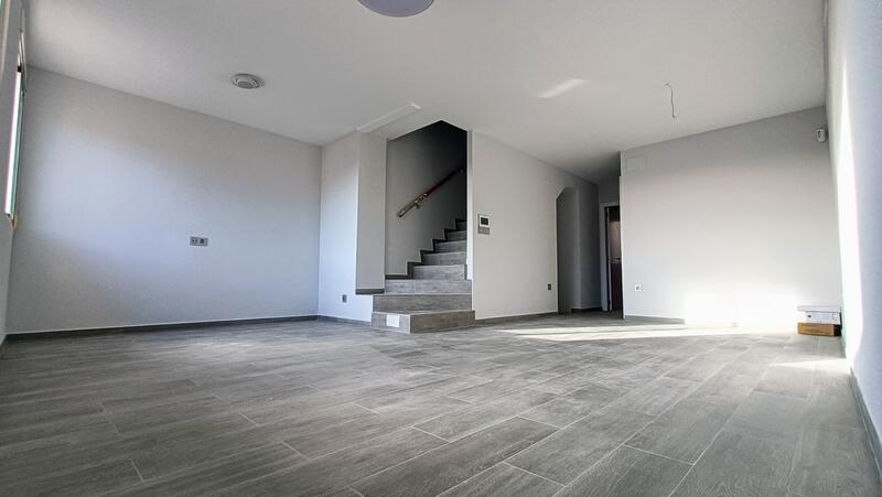 3 bedroom Townhouse for sale