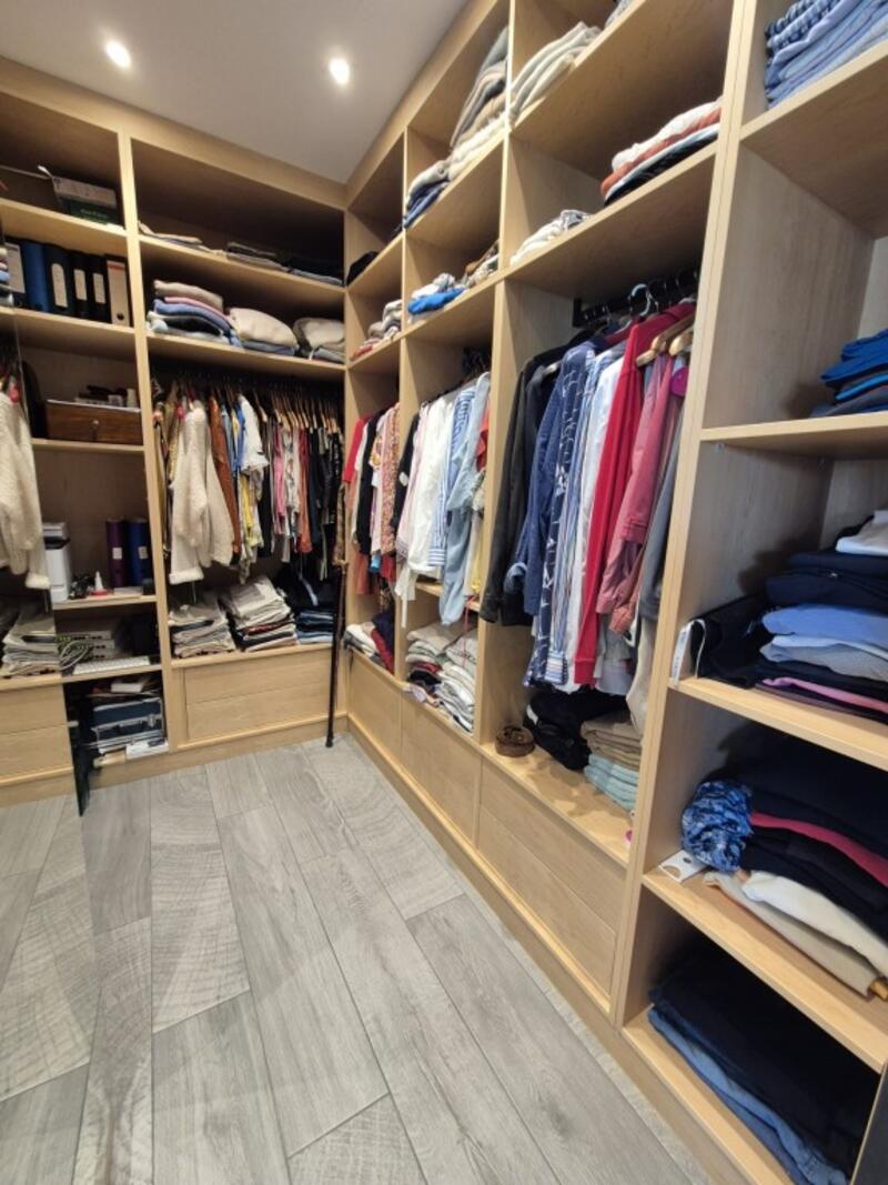 3 спальная комната вилла продается