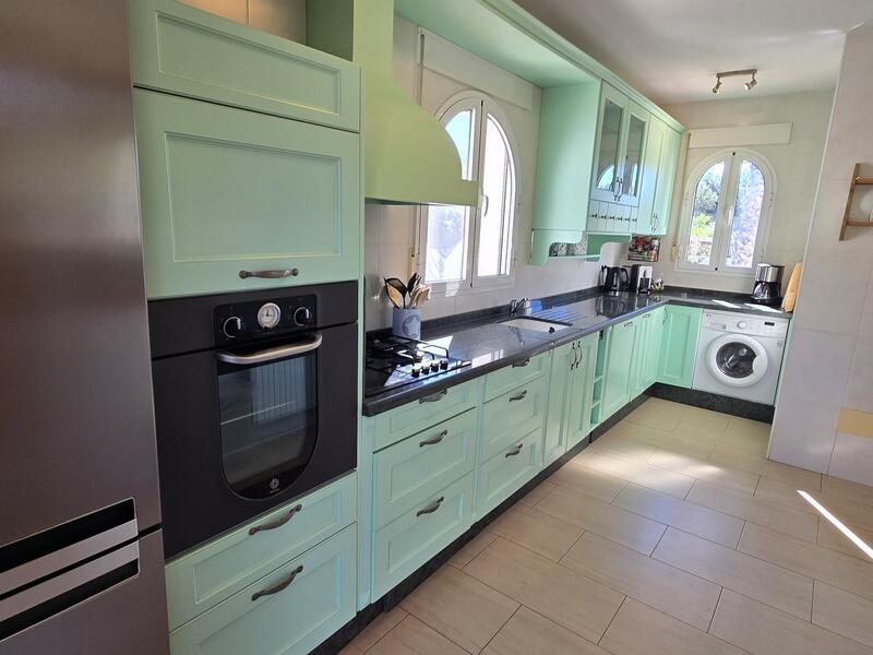 3 спальная комната вилла продается