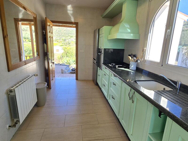 3 спальная комната вилла продается