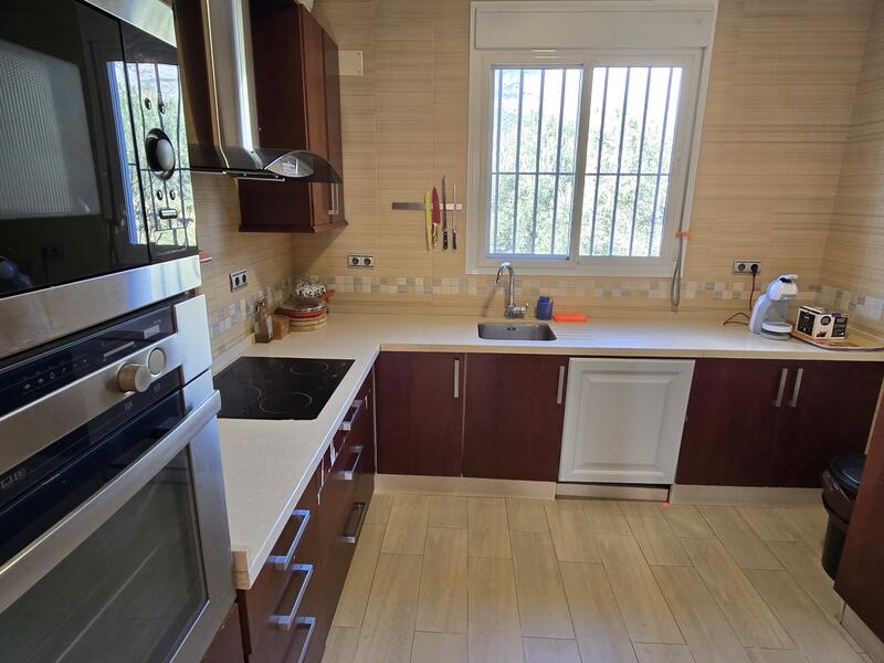 6 bedroom Villa for sale