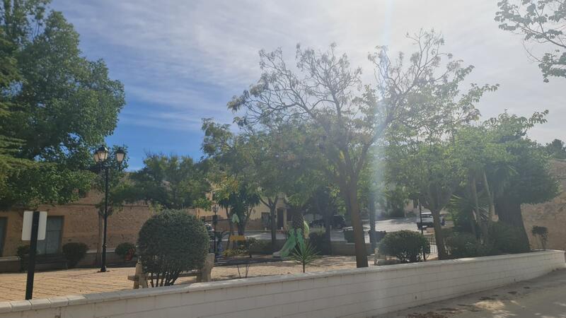 5 soveværelse Byhus til salg