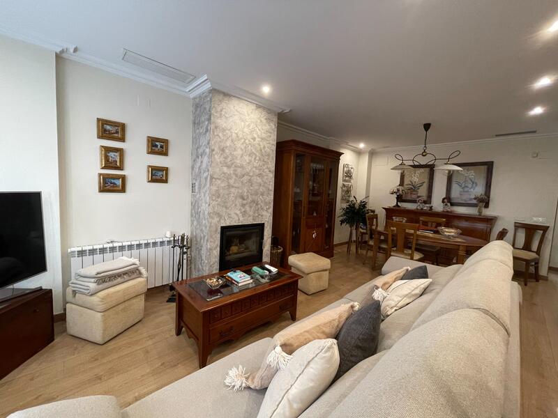 4 bedroom Townhouse for sale 4 bedroom Townhouse for sale