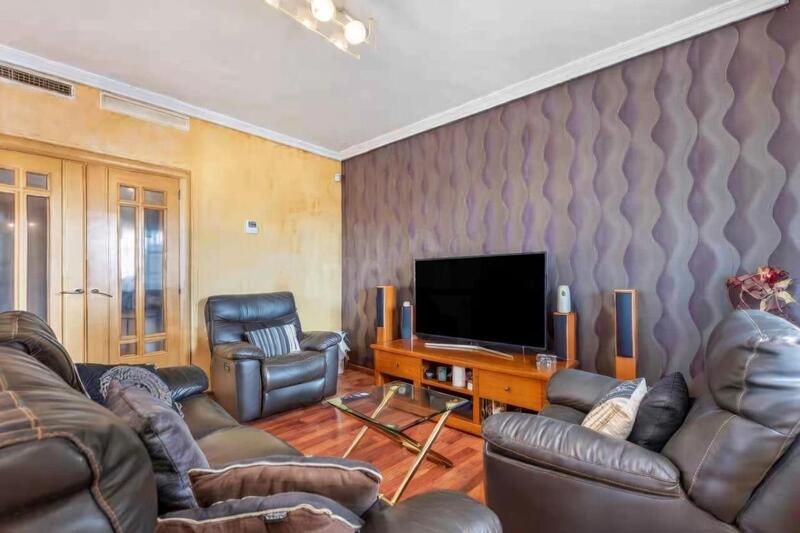 4 soverom Villa til salgs 4 soverom Villa til salgs