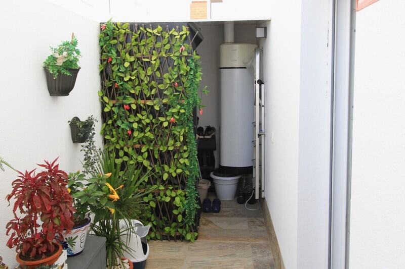 3 slaapkamer Gezinswoning Te koop