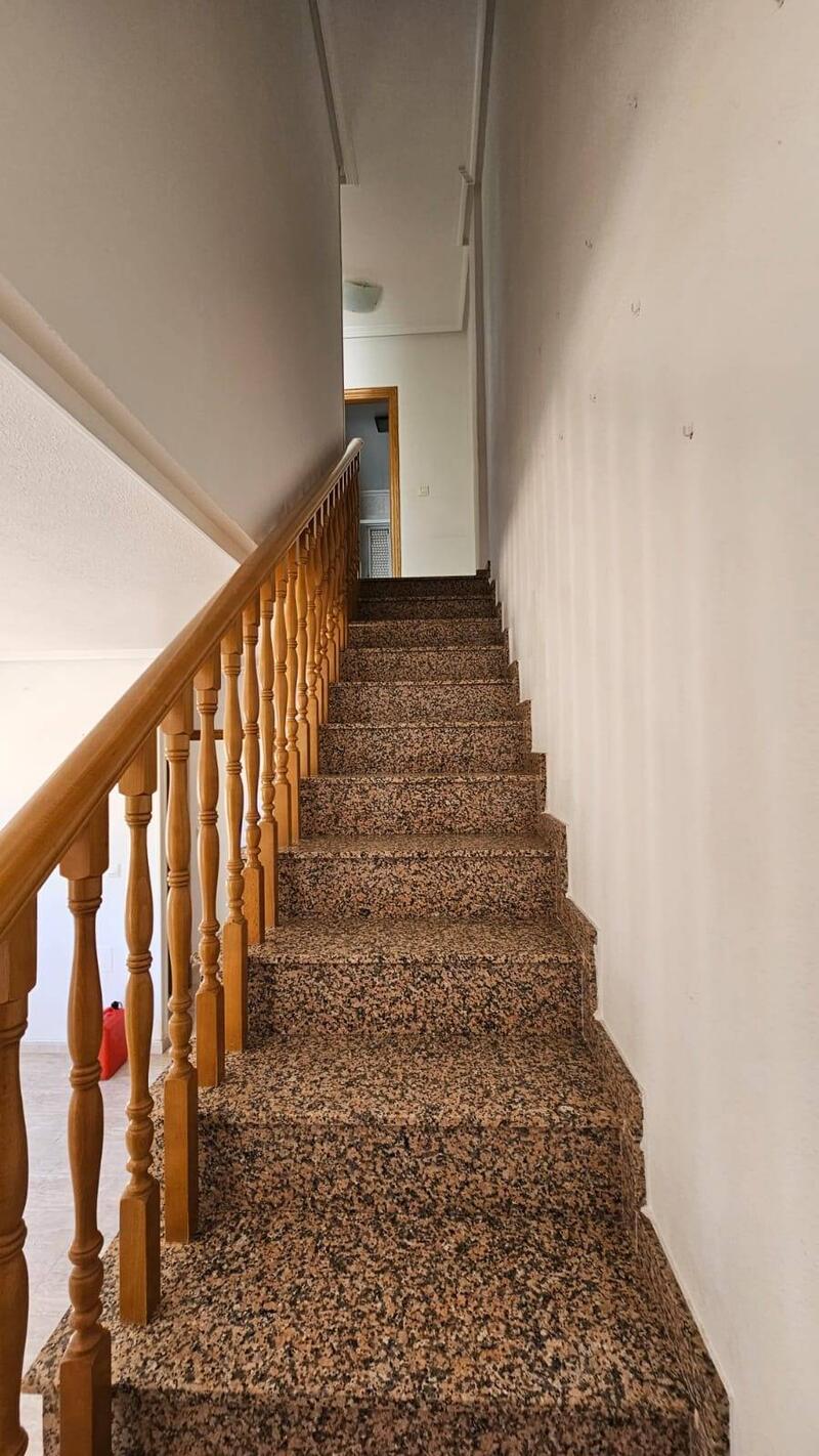 4 bedroom Townhouse for sale