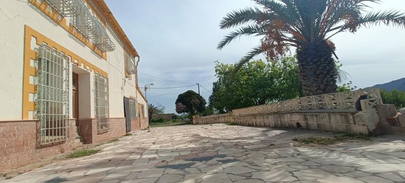 4 Cuarto Villa en venta