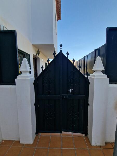 3 bedroom Townhouse for sale