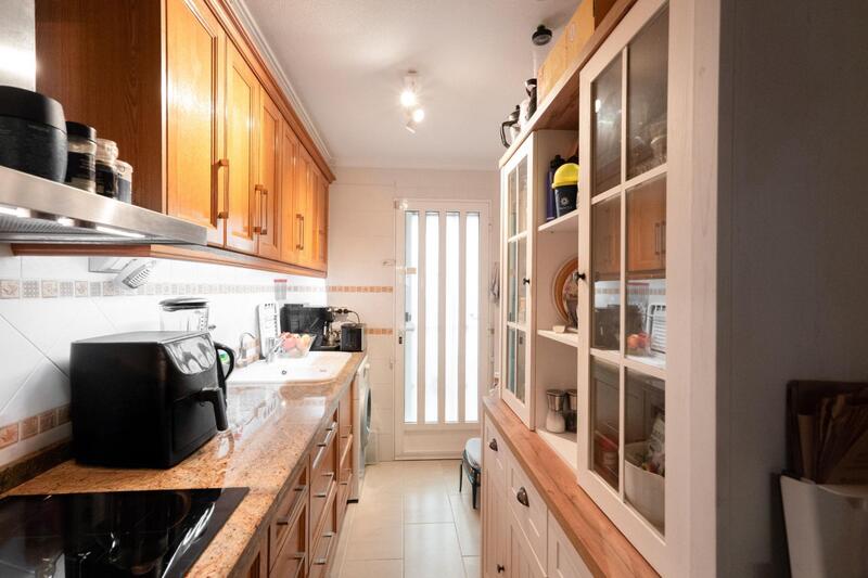 2 bedroom Townhouse for sale