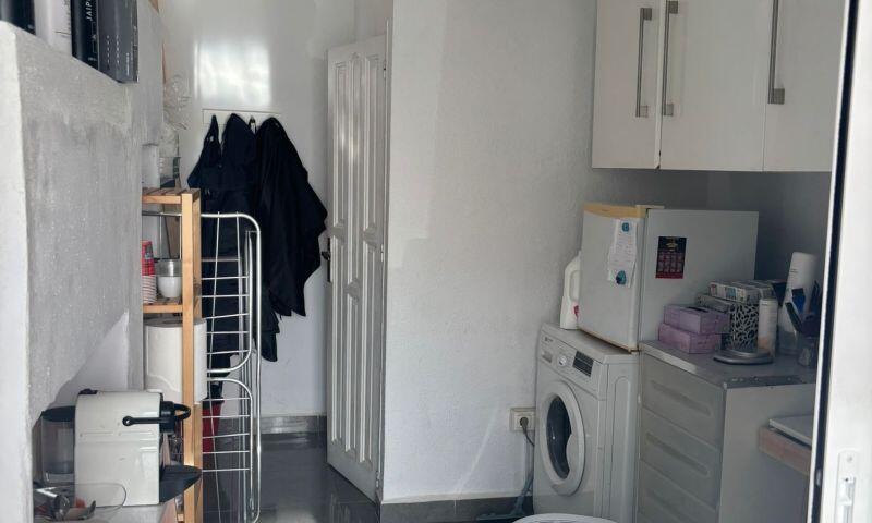 2 chambre Local Commercial à vendre