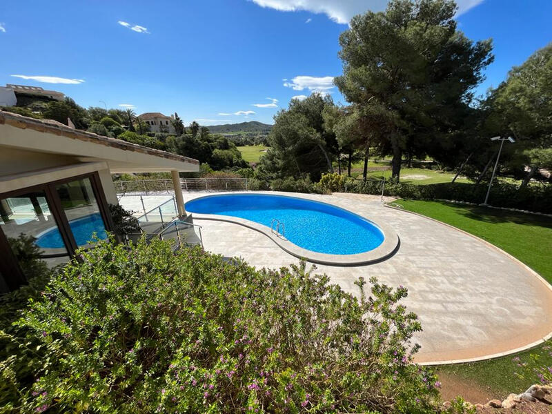 6 sovrum Villa till salu