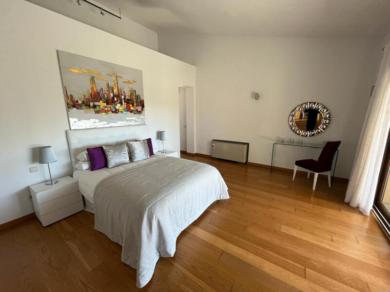 6 sovrum Villa till salu