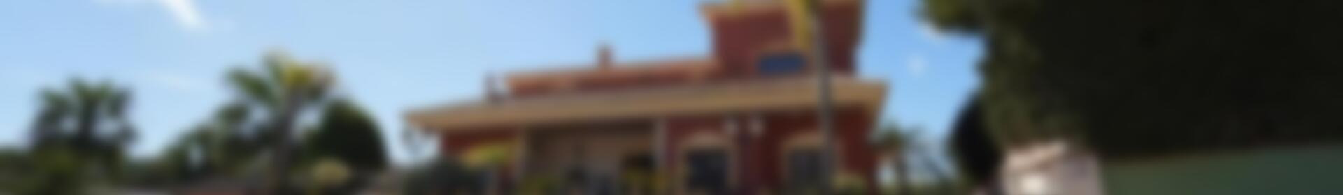 8 bedroom Villa for sale