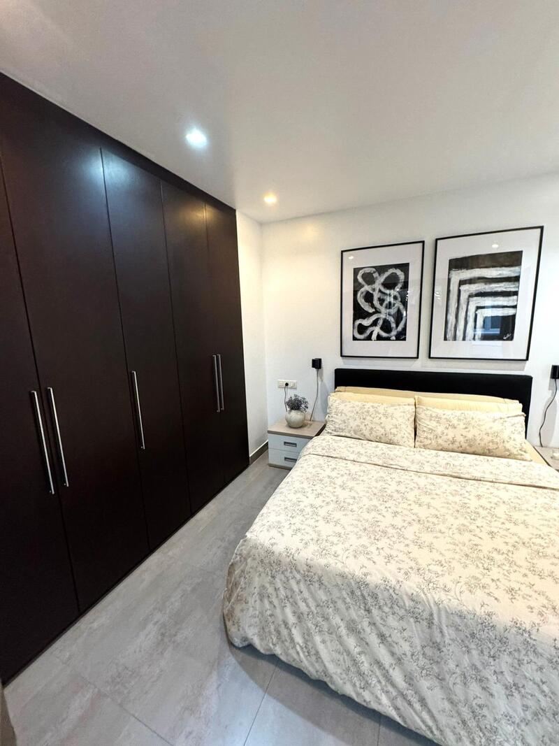 3 спальная комната квартира продается