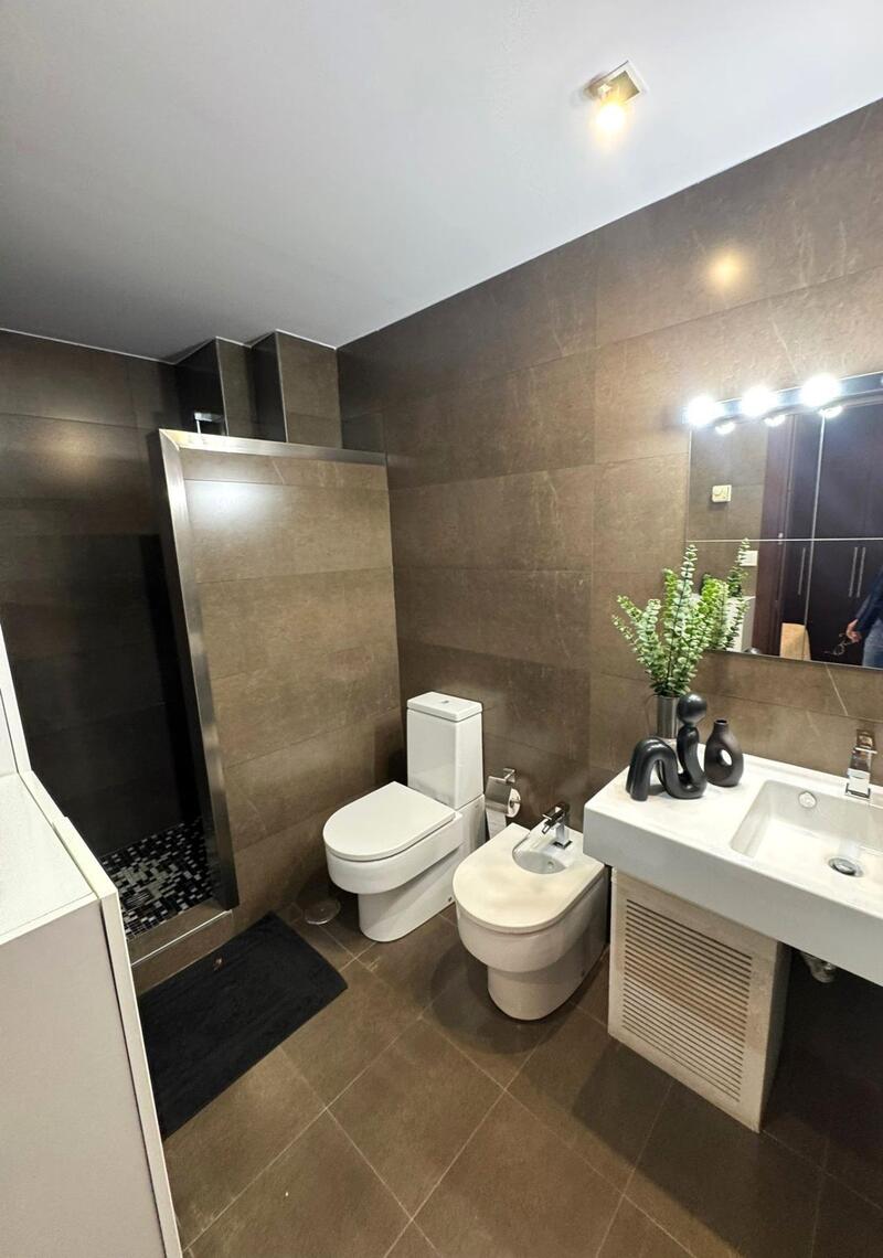 3 спальная комната квартира продается