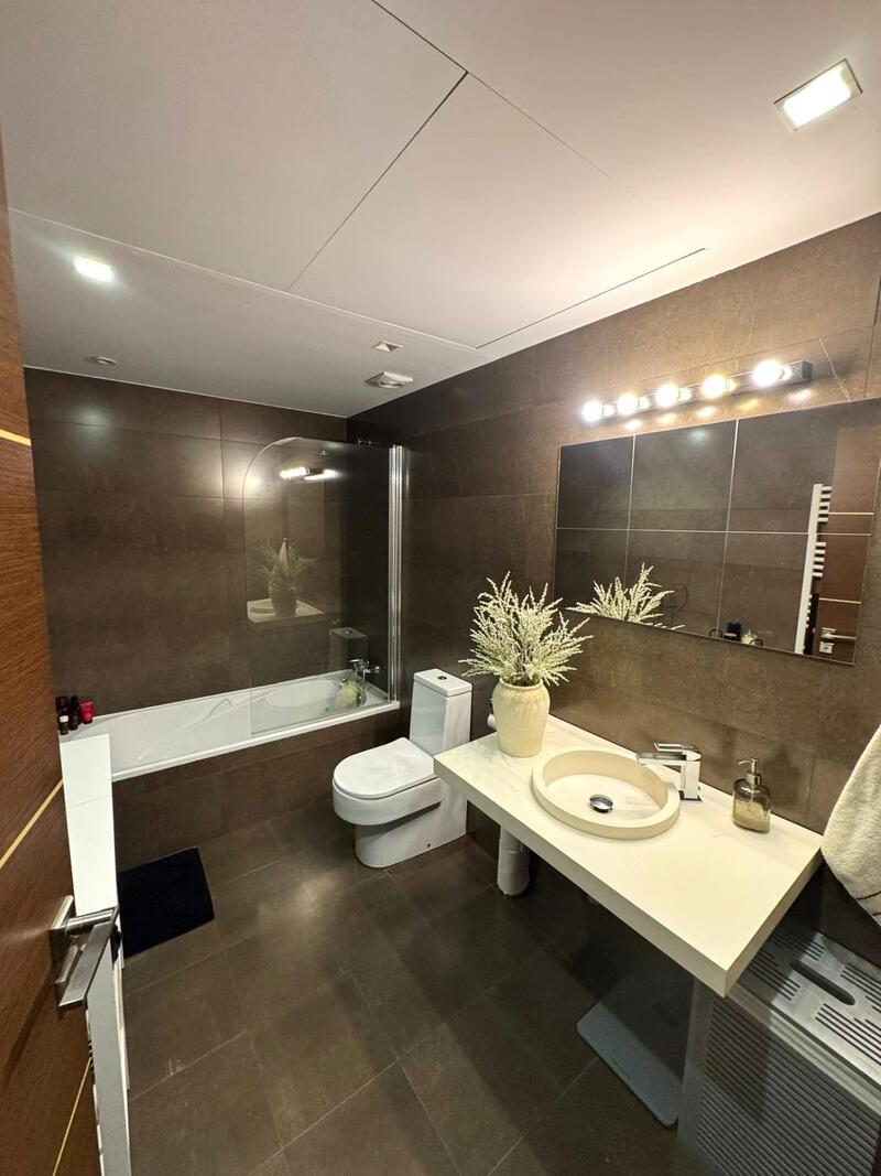 3 спальная комната квартира продается