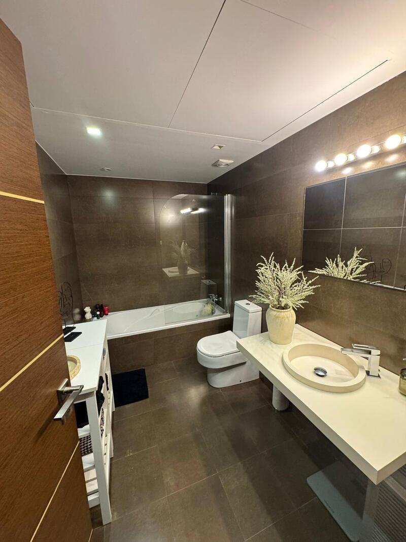 3 спальная комната квартира продается