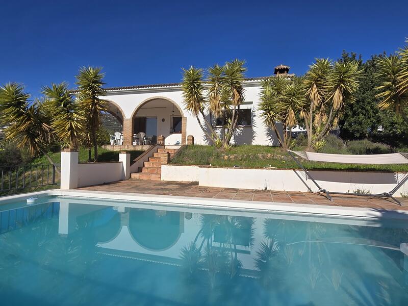 Villa till salu i Alcaucin, Málaga