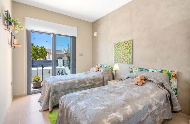 3 bedroom Townhouse for sale