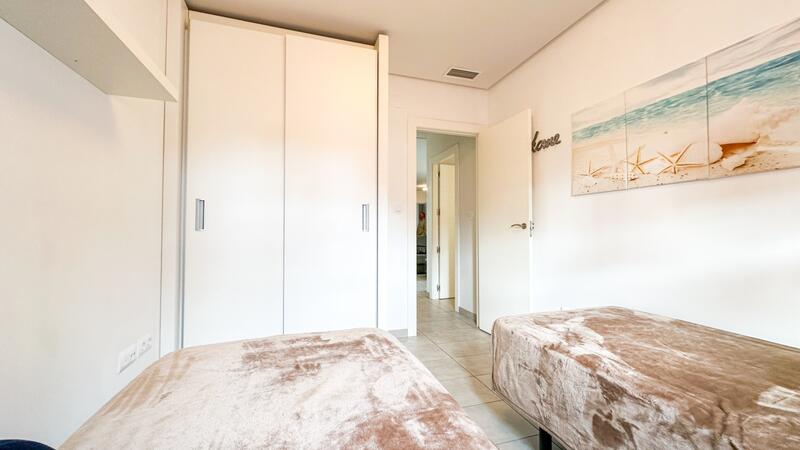 2 bedroom Apartment for sale