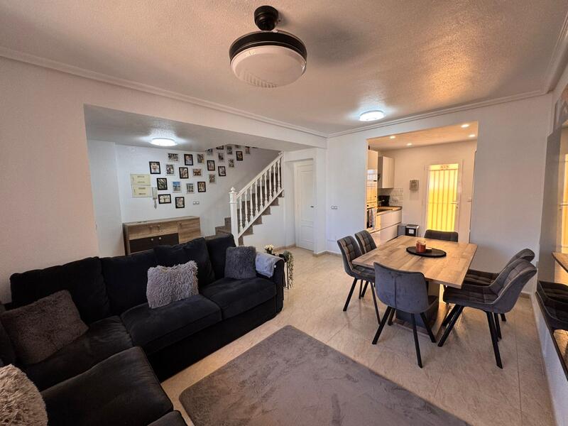 3 Schlafzimmer Stadthaus zu verkaufen