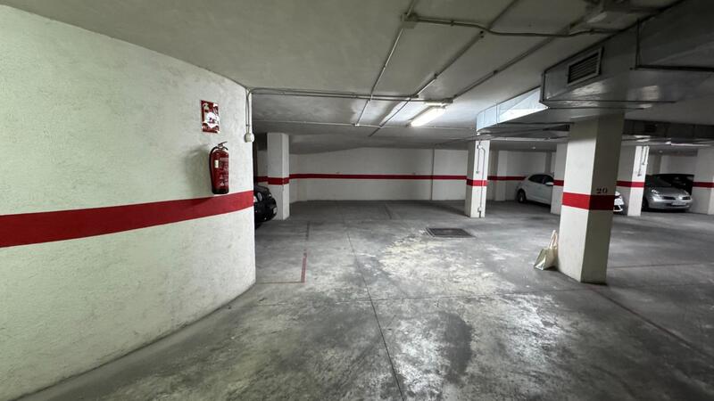 Kommersiella fastigheter till salu