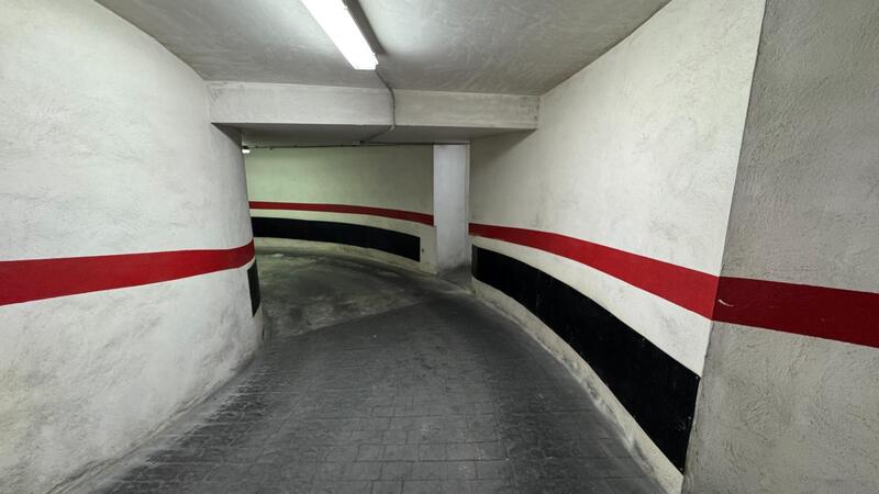 Kommersiella fastigheter till salu