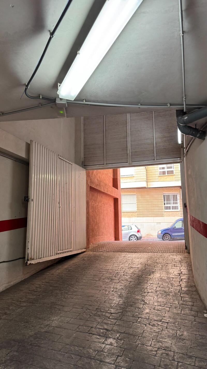 Kommersiella fastigheter till salu