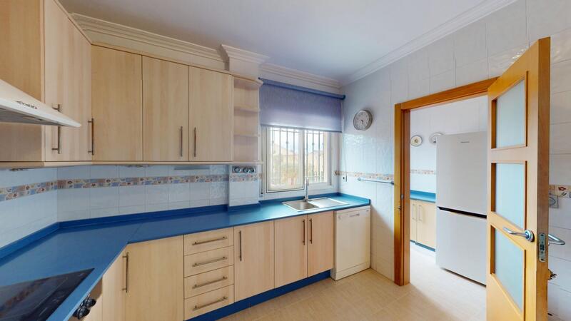 4 Schlafzimmer Landhaus zu verkaufen