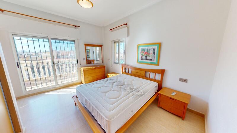 4 Schlafzimmer Landhaus zu verkaufen