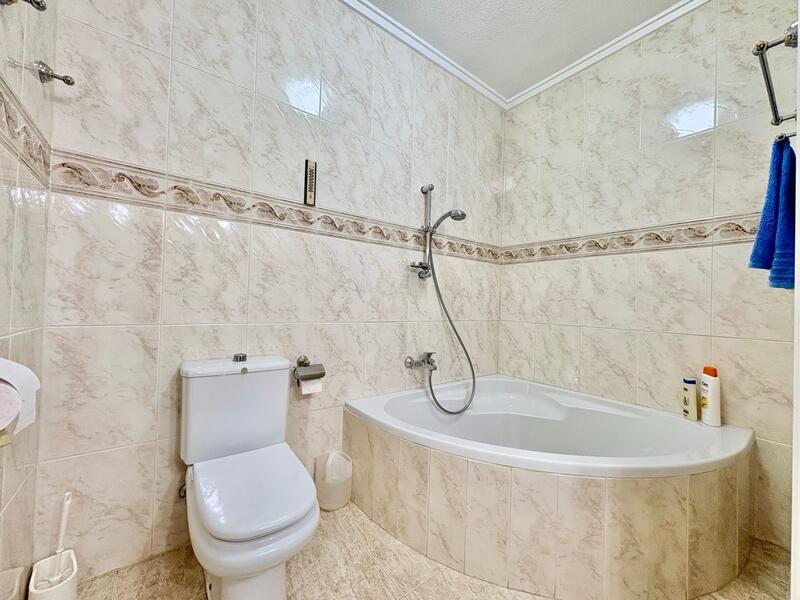 2 Schlafzimmer Stadthaus zu verkaufen