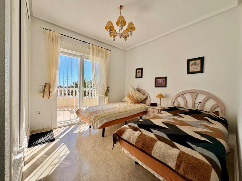 2 Schlafzimmer Stadthaus zu verkaufen