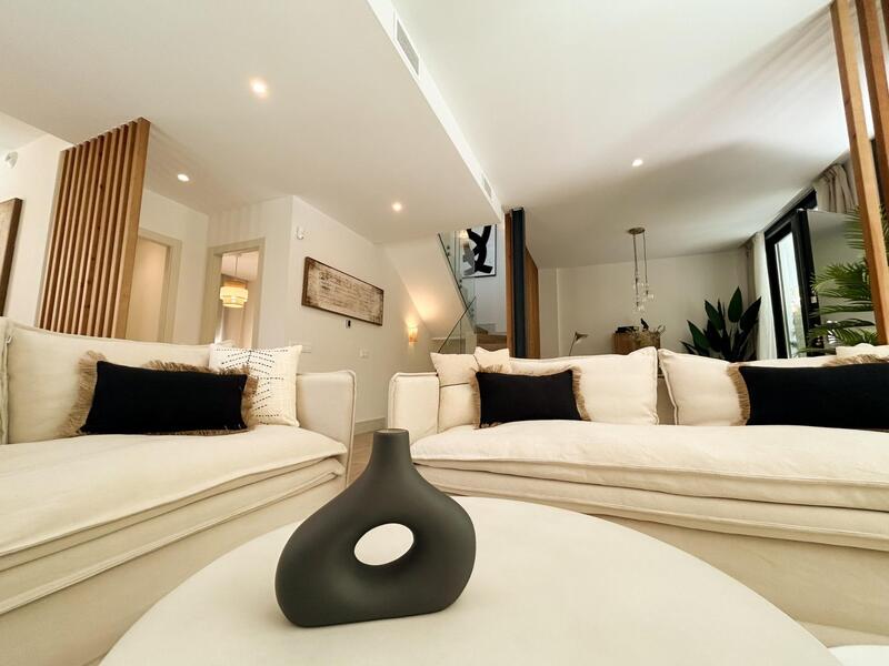 3 bedroom Townhouse for sale 3 bedroom Townhouse for sale