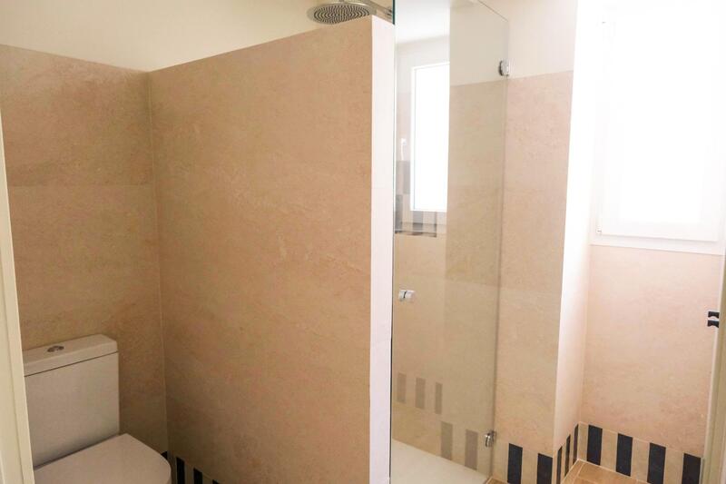 2 bedroom Townhouse for sale