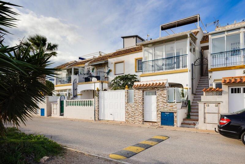 Villa for sale in Torrevieja, Alicante