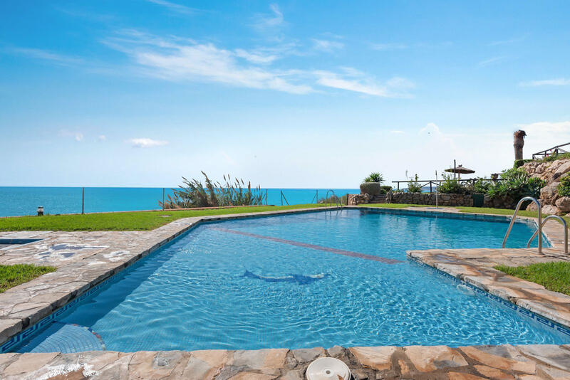 городская тюрьма продается в Estepona, Málaga