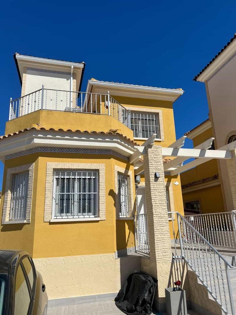 3 bedroom Villa for sale