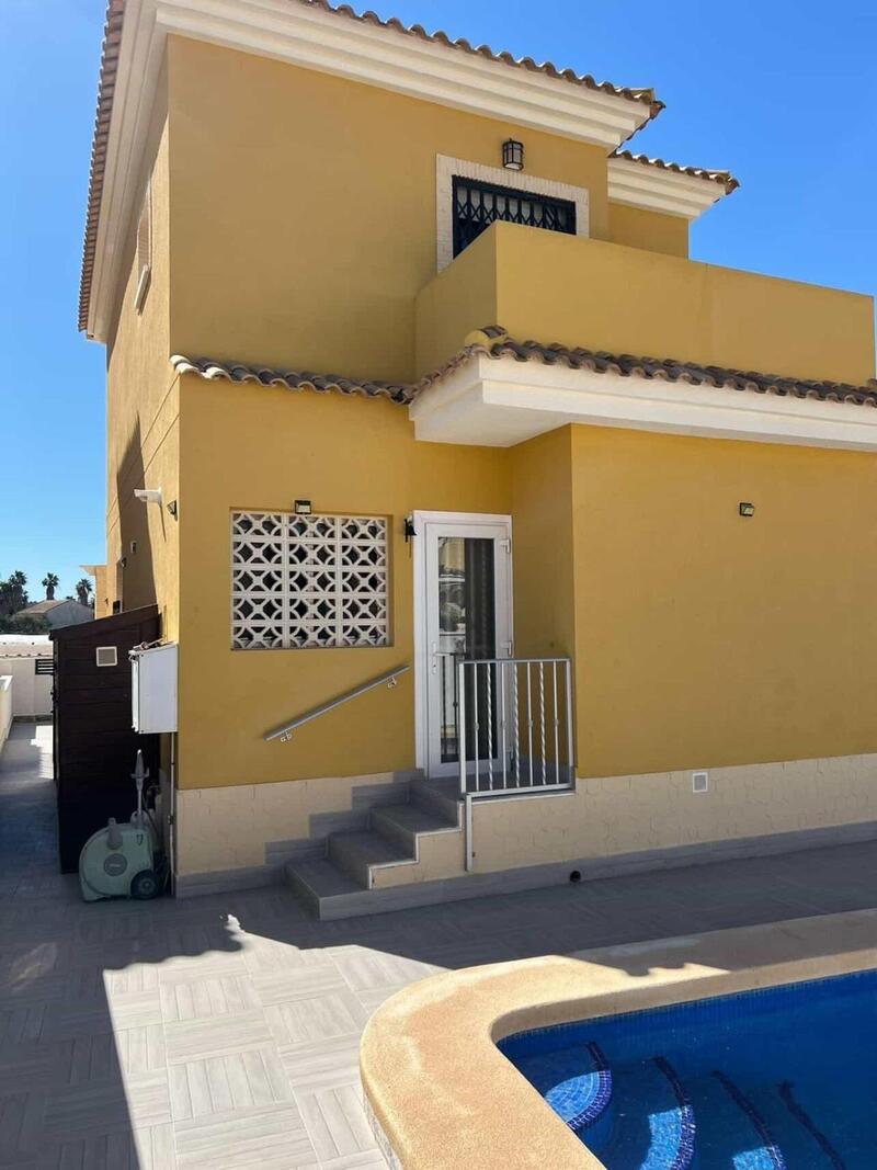 3 bedroom Villa for sale