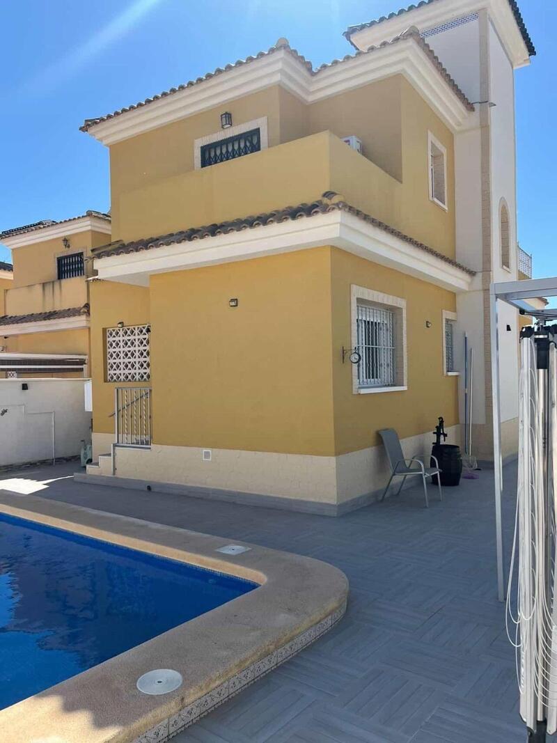 3 bedroom Villa for sale