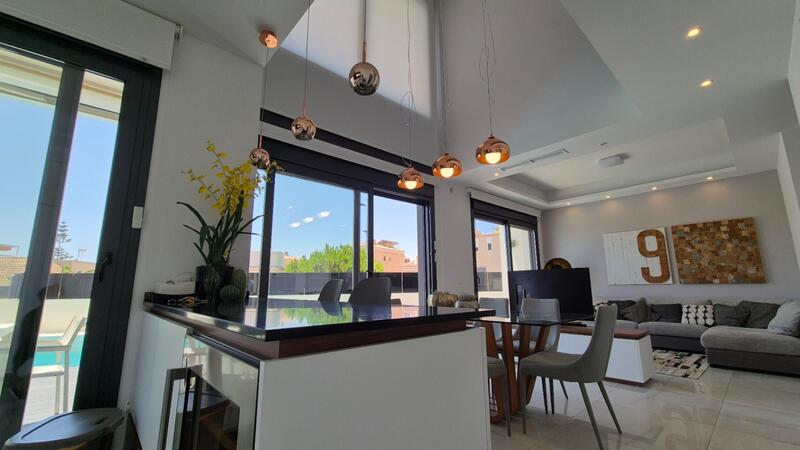 4 bedroom Villa for sale 4 bedroom Villa for sale