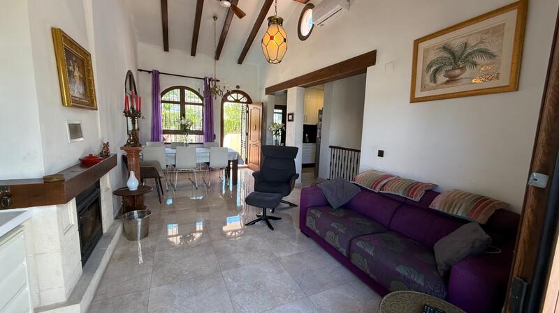 4 bedroom Villa for sale