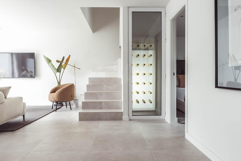 3 спальная комната городская тюрьма продается