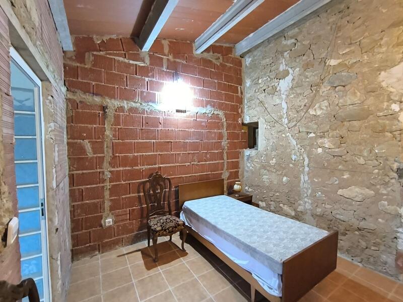 6 bedroom Country House for sale