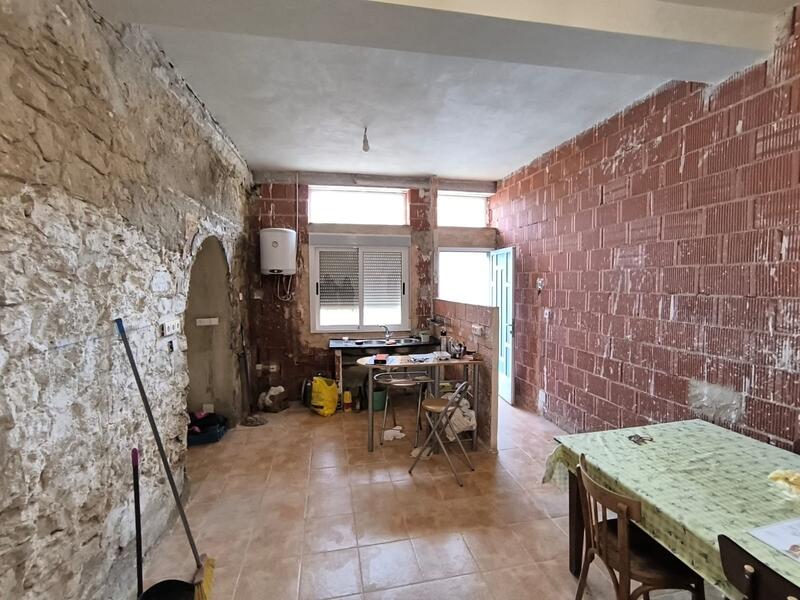 6 bedroom Country House for sale