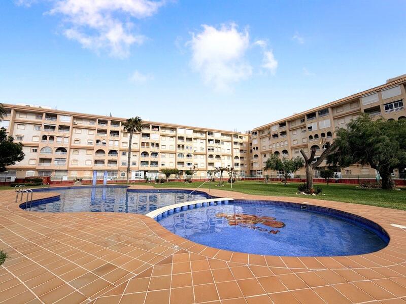 Apartamento en venta en Torrevieja, Alicante