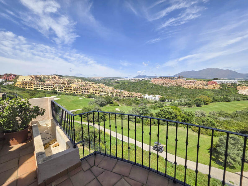 Lejlighed til salg i La Duquesa, Málaga